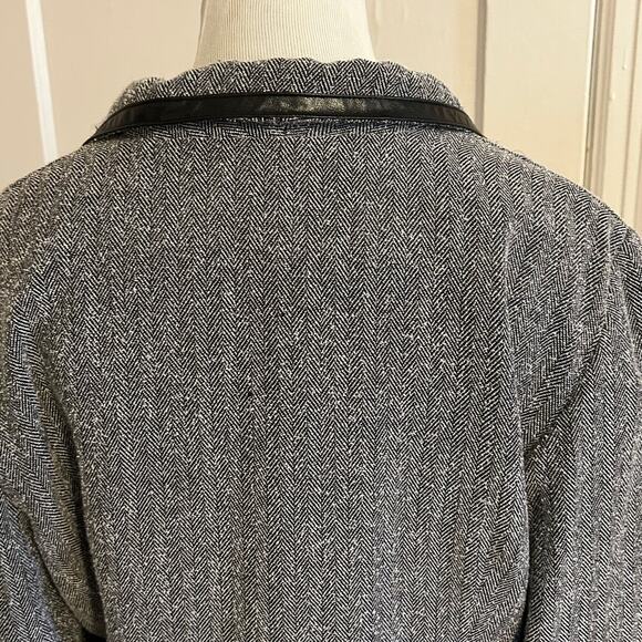 Sag Harbor Women’s Gray Zip-Up Jacket with Faux Leather Trim - Picture 10 of 14